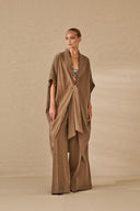 Caban fluido in satin con chiusura a nodo