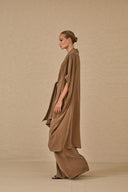 Caban fluido in satin con chiusura a nodo