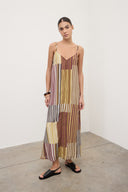 Abito lungo con scollo a V