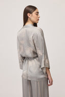 Blusa a kimono con laccio in vita