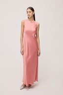 Abito lungo con scollo sulla schiena