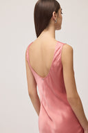 Abito lungo con scollo sulla schiena