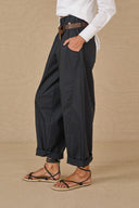 Pantalone ampio vita elasticizzata