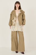 Giacca corta con ricamo