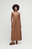 Abito lungo con spalline sottili