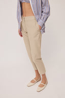 Pantaloni Carrot con elastico