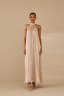 Abito lungo fluido con collo alto