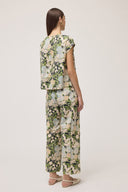 Pantalone ampio con taglio frontale